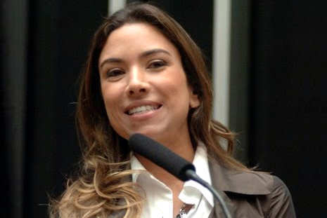 http://www.obeabadosertao.com.br/UserFiles/Image/celebridades/patricia_abravanel_carrasco_465.jpg